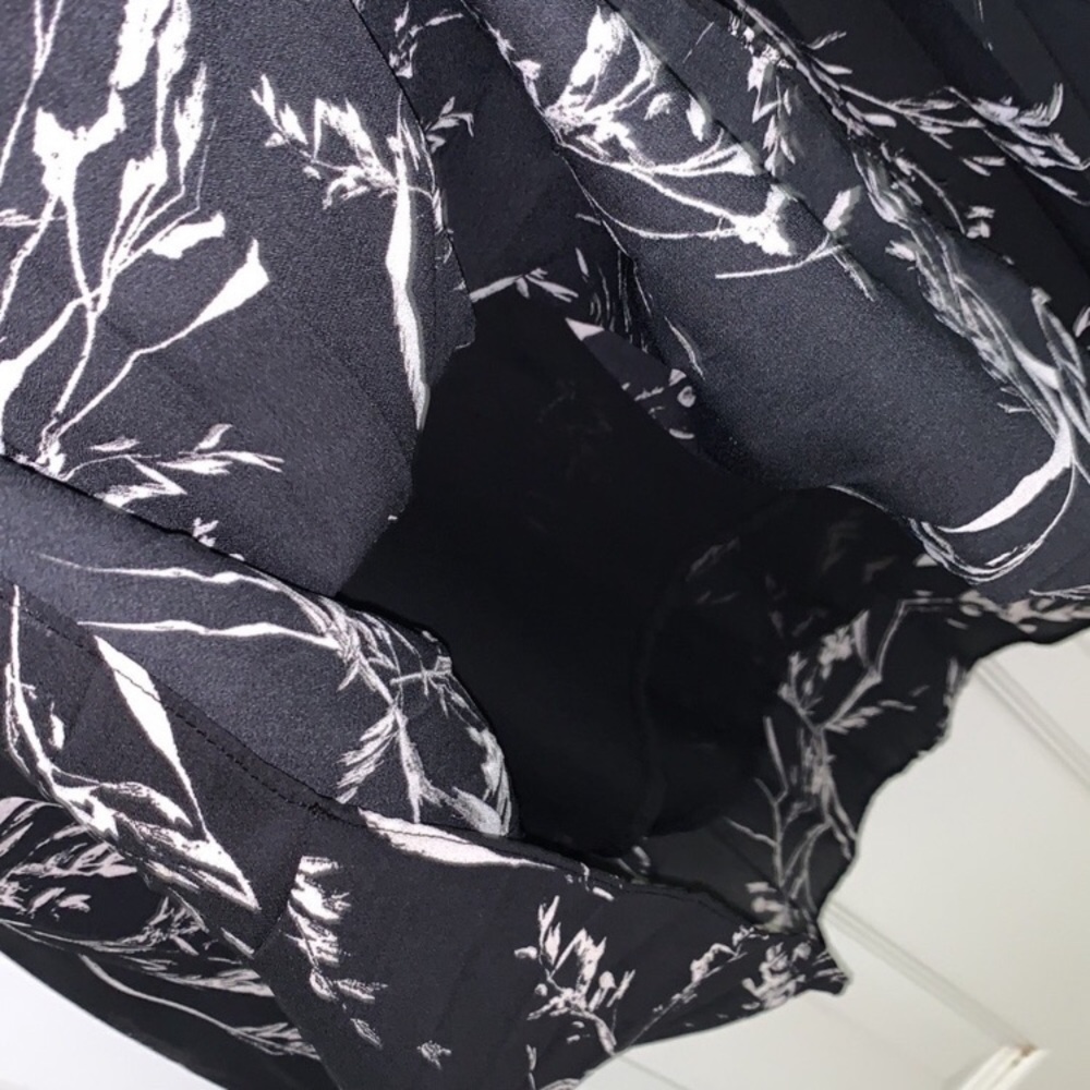🎄FIRM PRICE🎄H&M pleated wrap dress - Picture 9 of 10